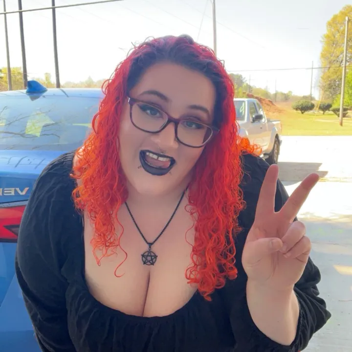 @_momma_wolf_