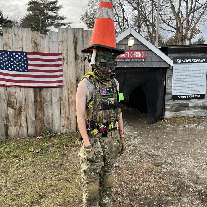 the_ghillie_suit_man