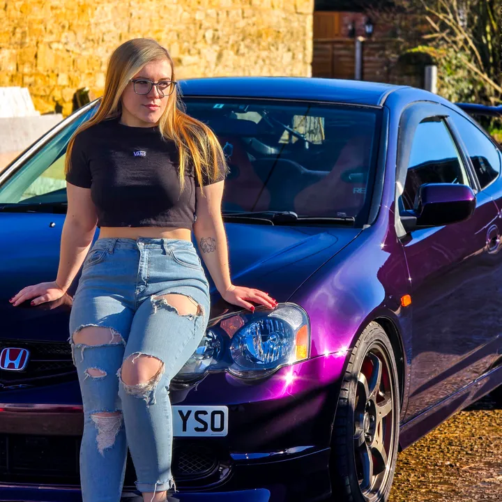 @thataltcargirl