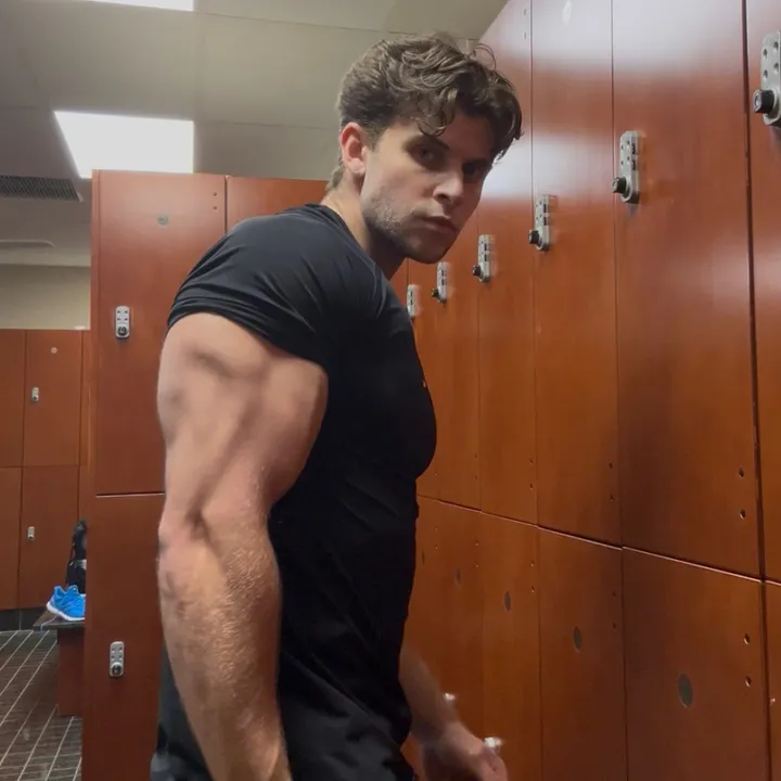 @trstnn.lifts