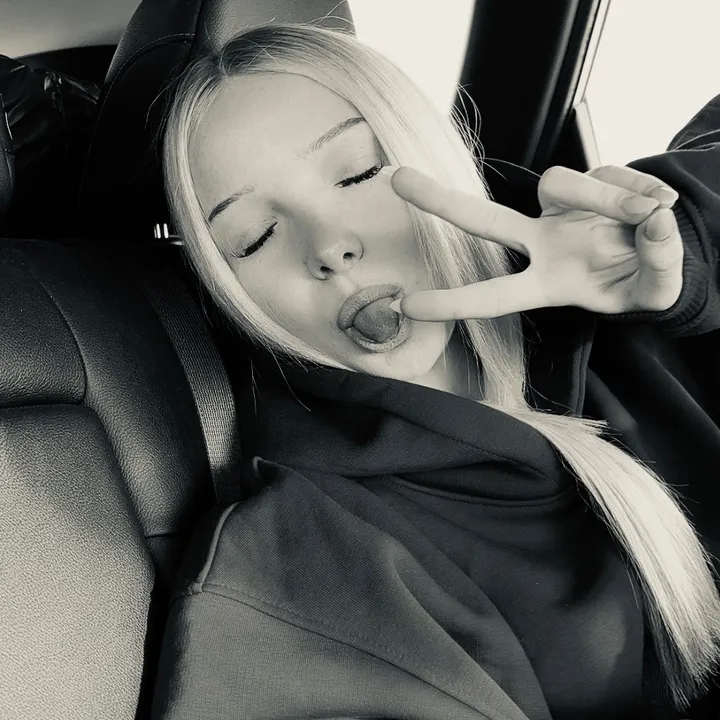 @majkabezj4jk4