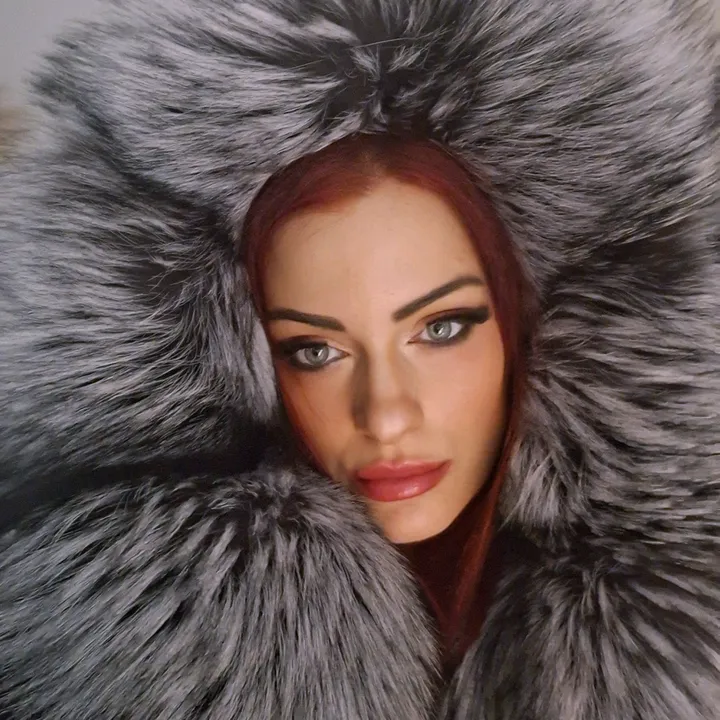 foxy_flirt_furmodel