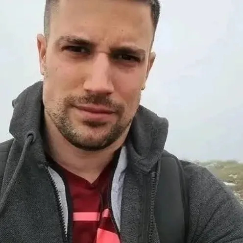 44alex22