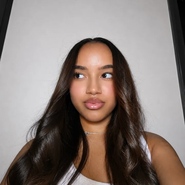 @_.leilanikylinn