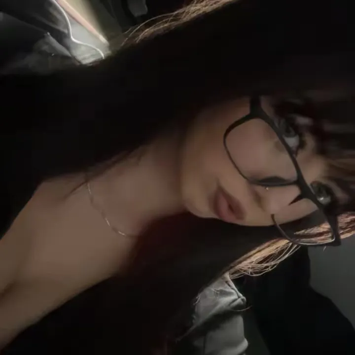 @tinaroselew