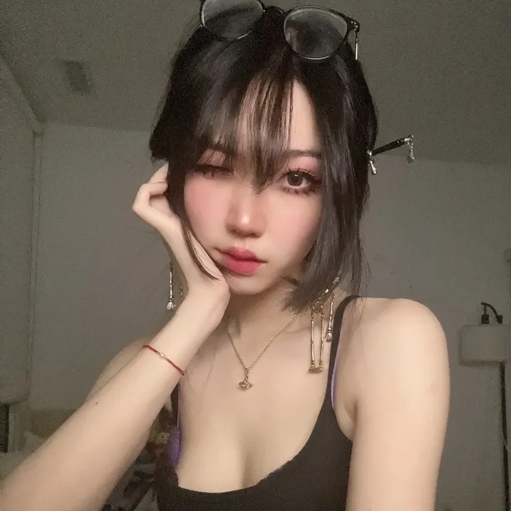 @glittrful