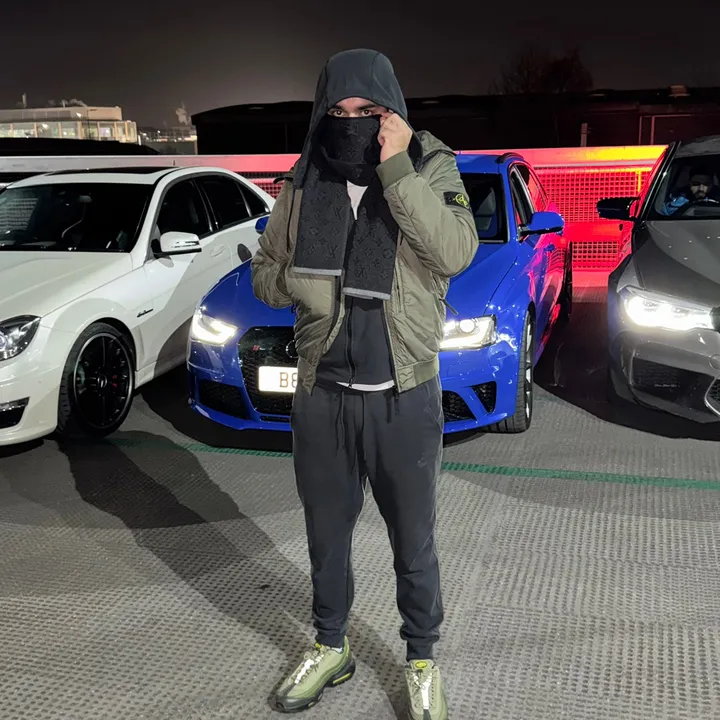 @v8omxr