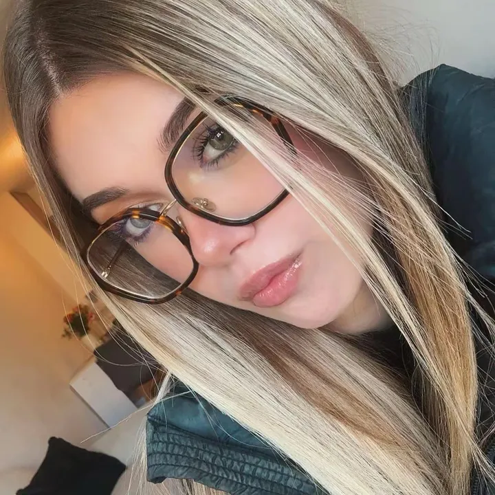 @oliviactss