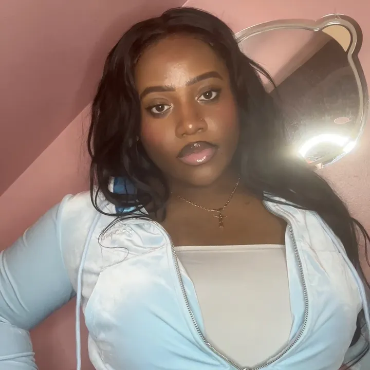 chrissixchrissi