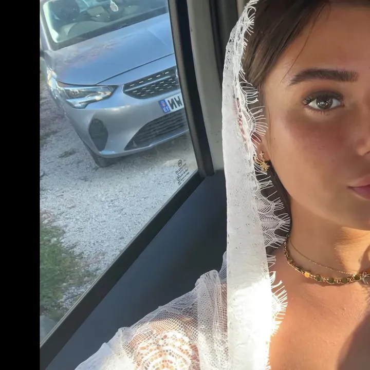@coraliefre