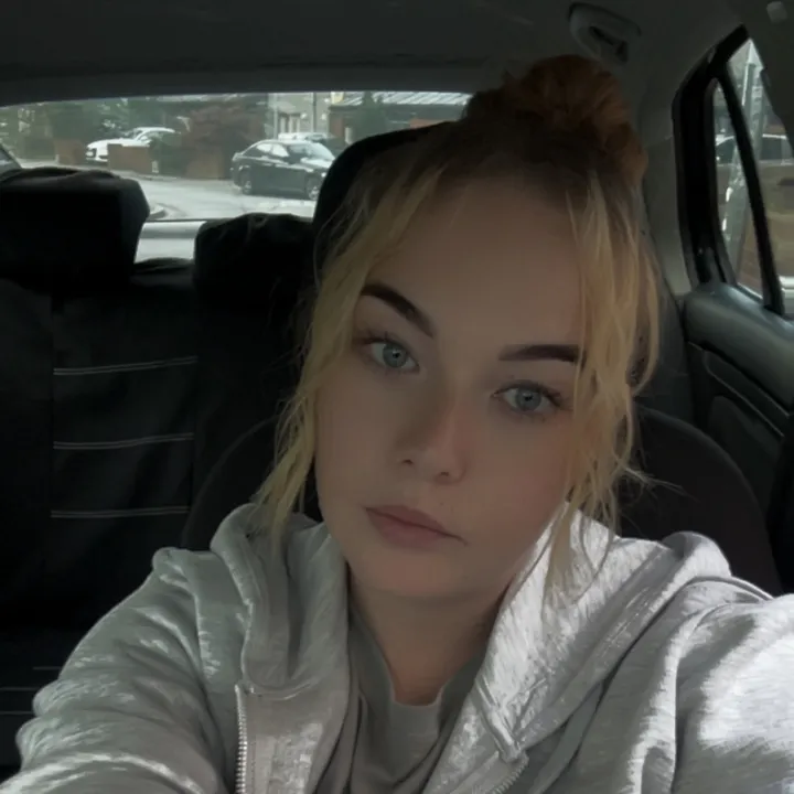 @caroleannexxx0