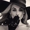 nikkimiddleb