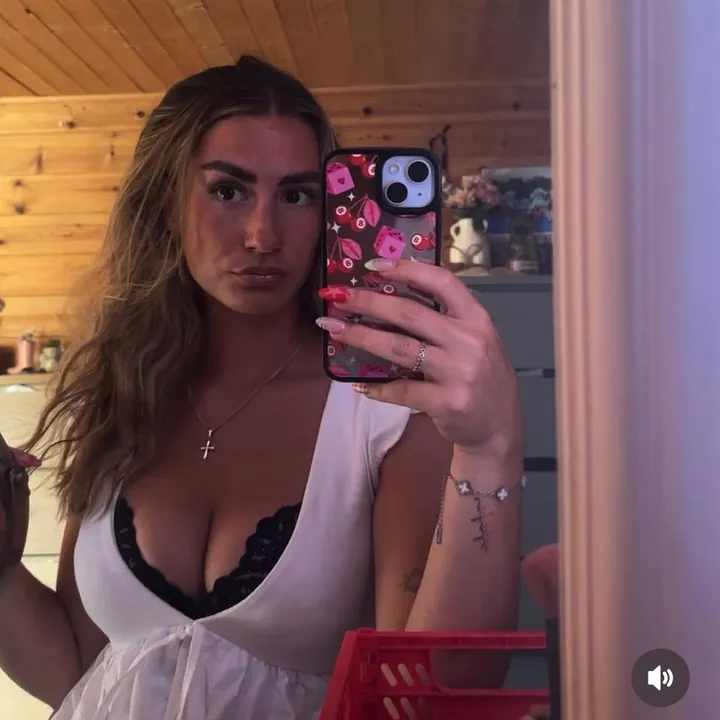 @mollypatess