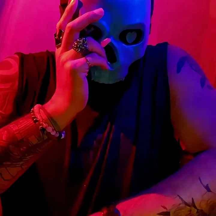 @devils.knight.tt