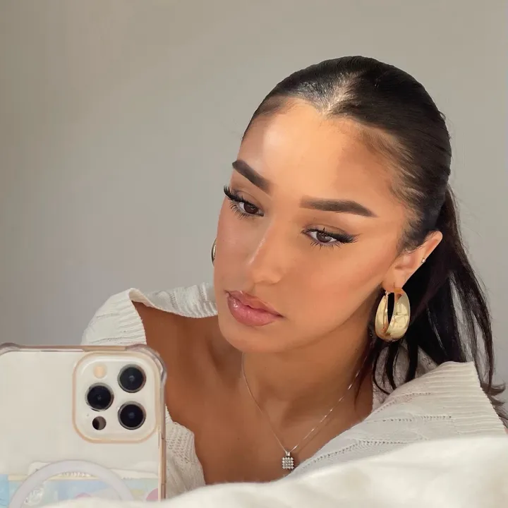 naila_eal