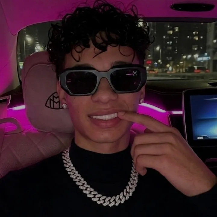 @ajhusss