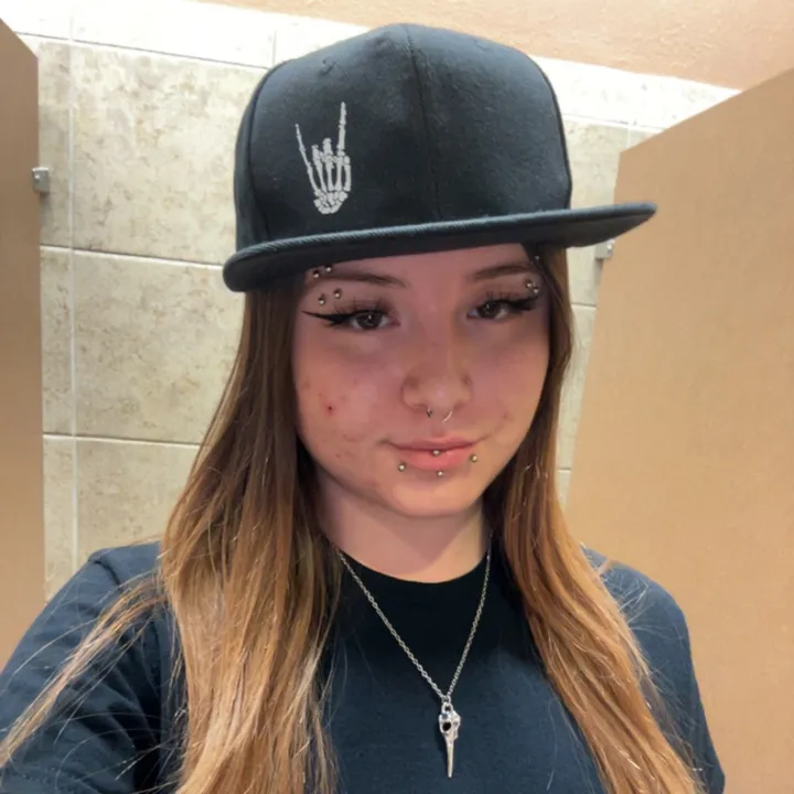 @frostypurplenug420
