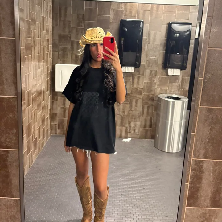 @arianaaslemand