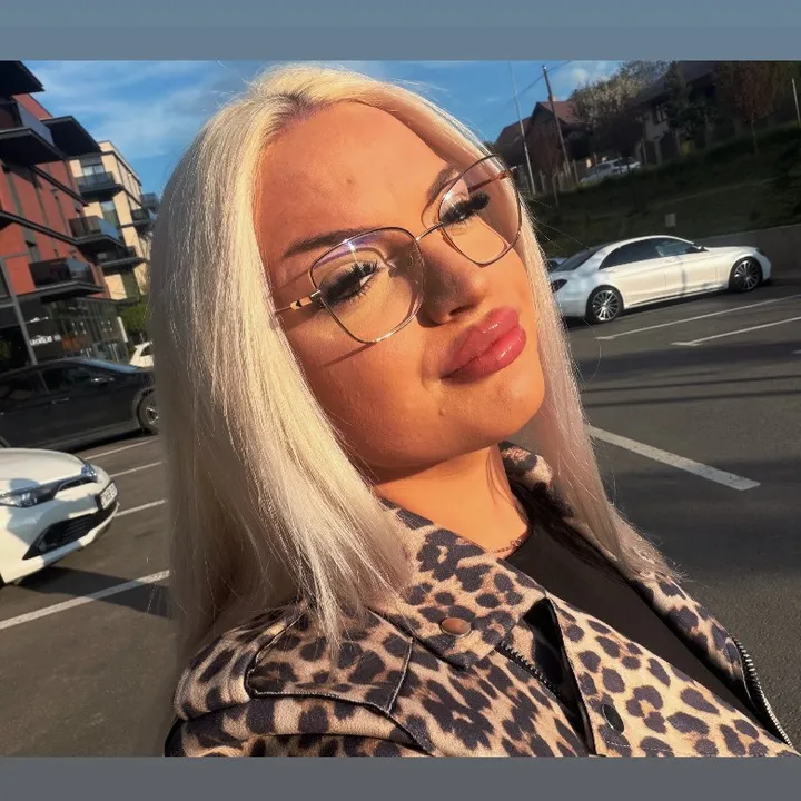 vaaalentina_._