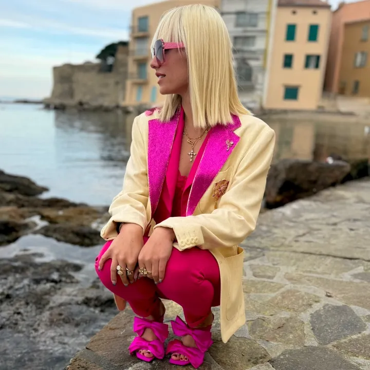 @louna.zrn