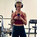 @chelsquats