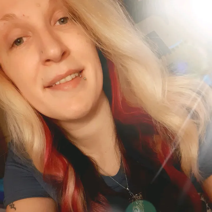 whitegurlbigboob