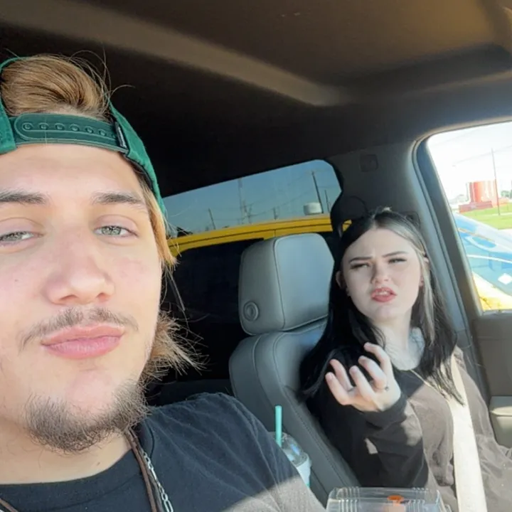 @hannahyelverton_