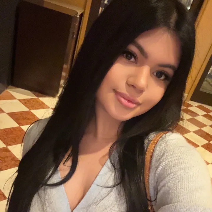 @vivianinvegas