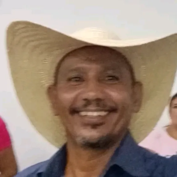 @steniosampai