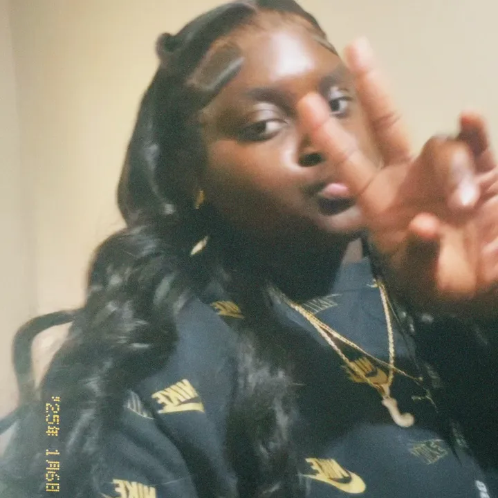 @flygirlll._