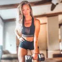 @happilyfitleslie