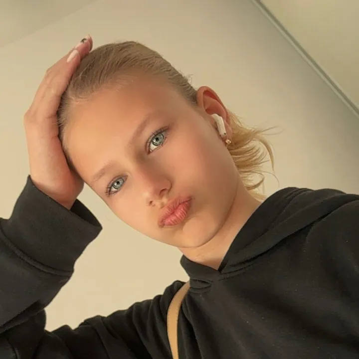 @mango_2445