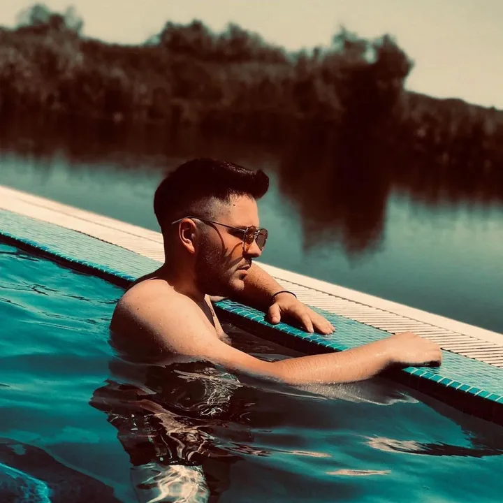 razvanfarcasanu