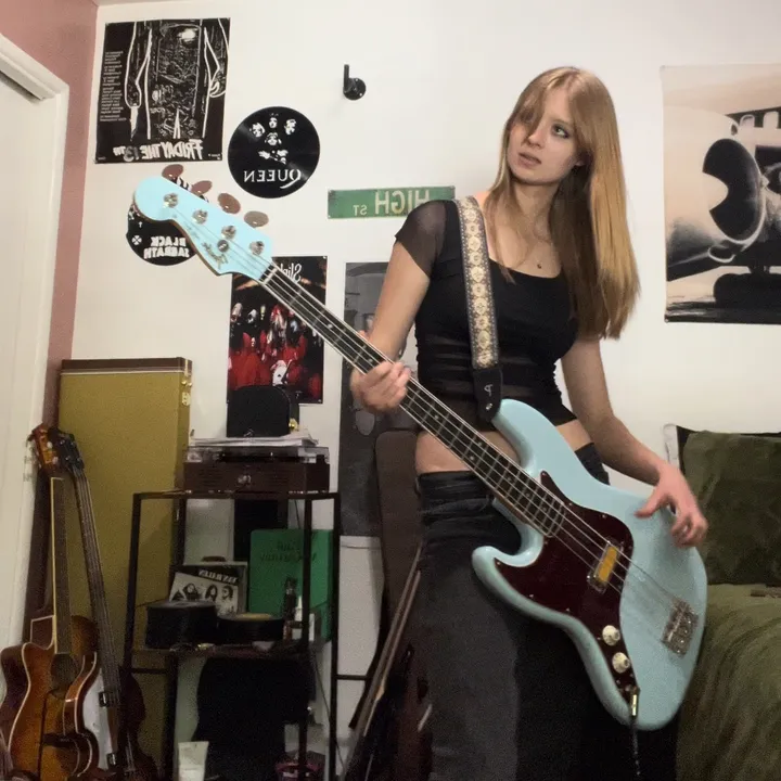 @rocknallyson