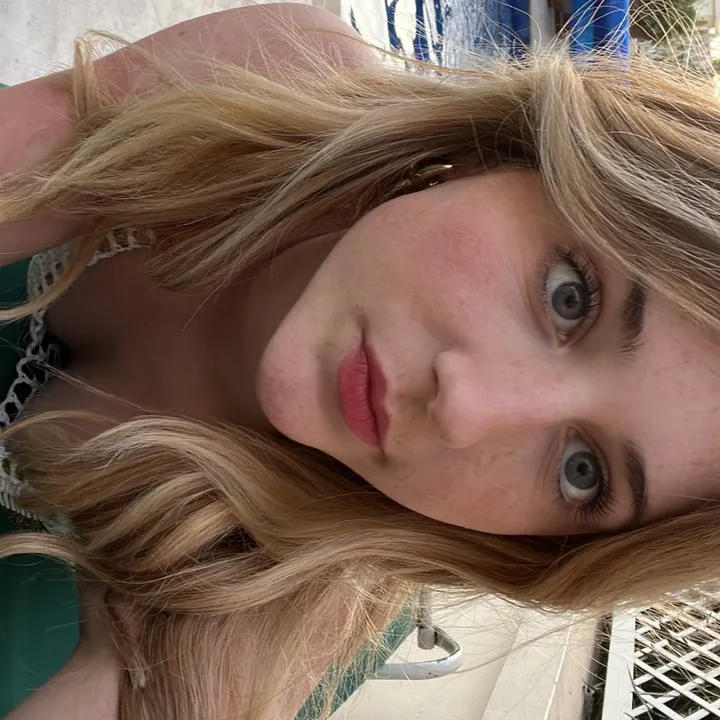 @zoebereal