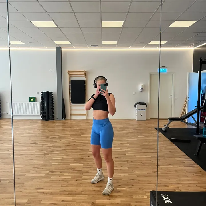 @adinafennsjo