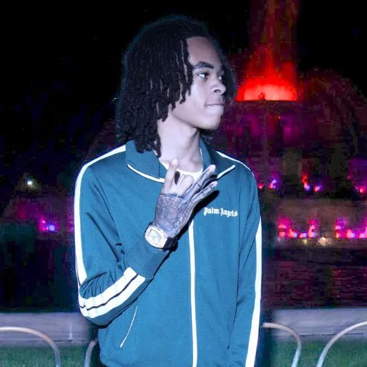 @trisbuckzz