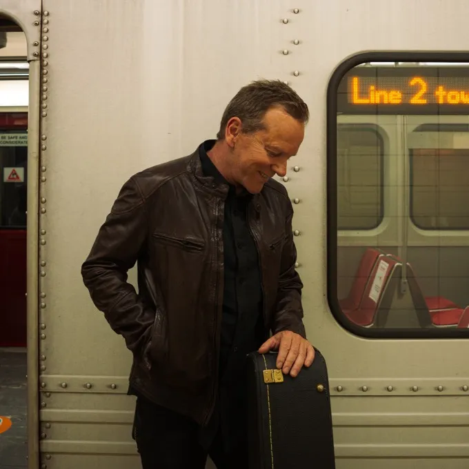 @kiefersutherland
