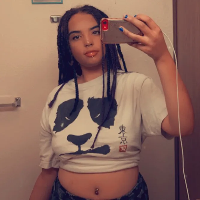 @felishaross