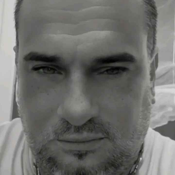 @werweisdasschon37