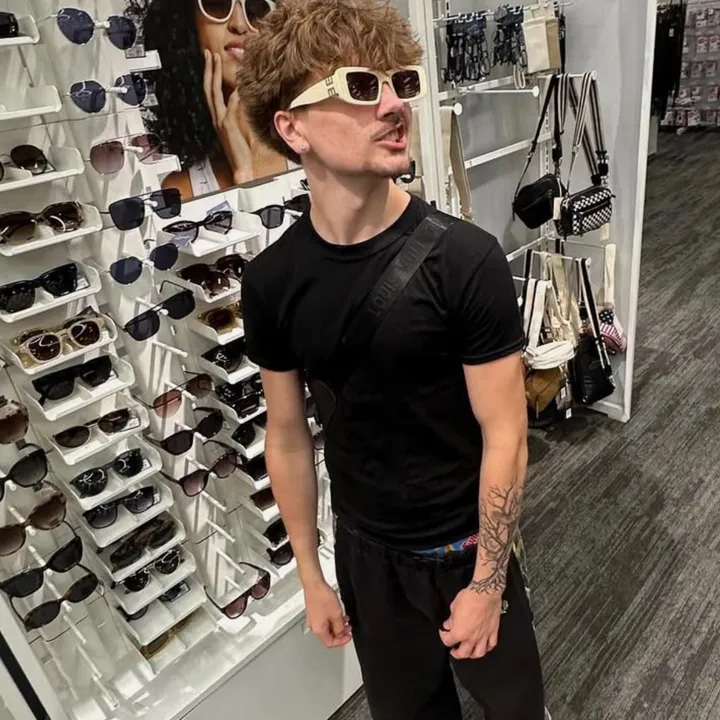 @gavin.banned