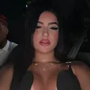 @larissaflor_