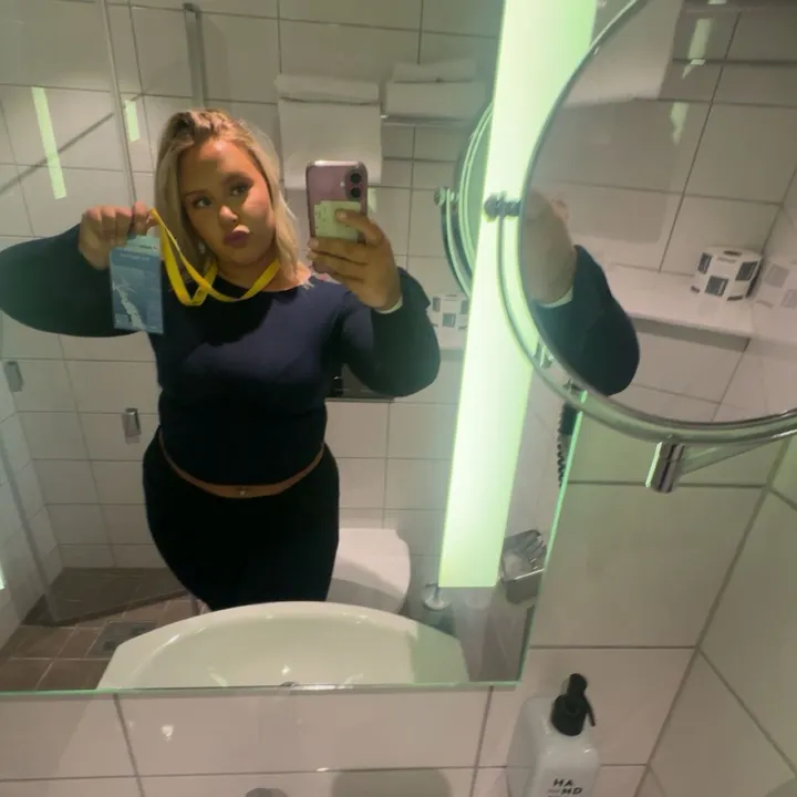 @miahaukland