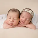 @pharmafemitwins
