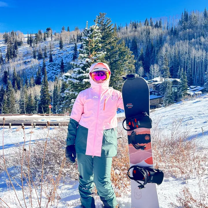 ellie_snowboards