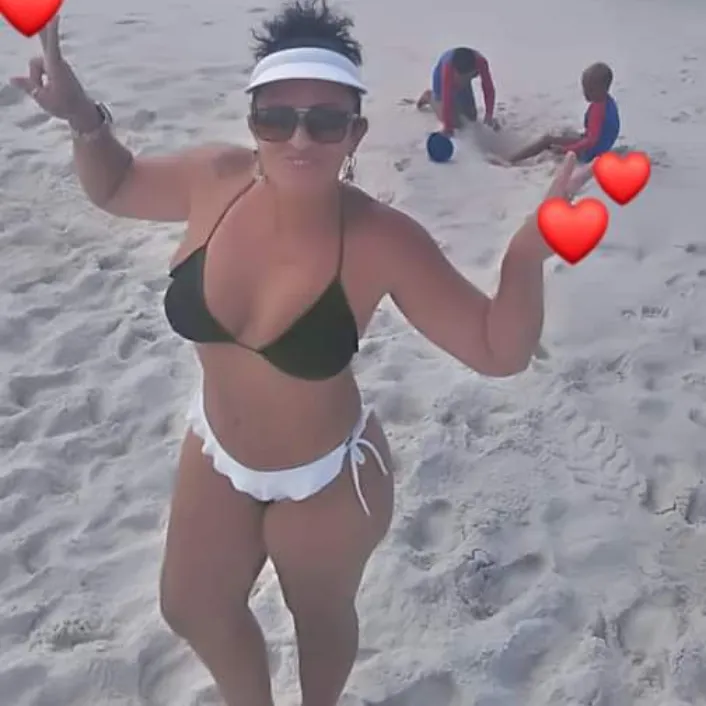 simonelavinia838