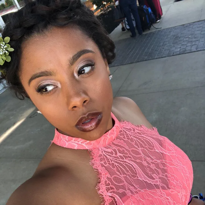 queen_w27
