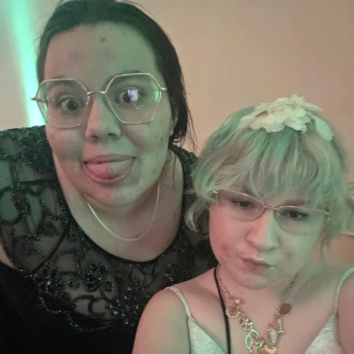 @zoethemidget