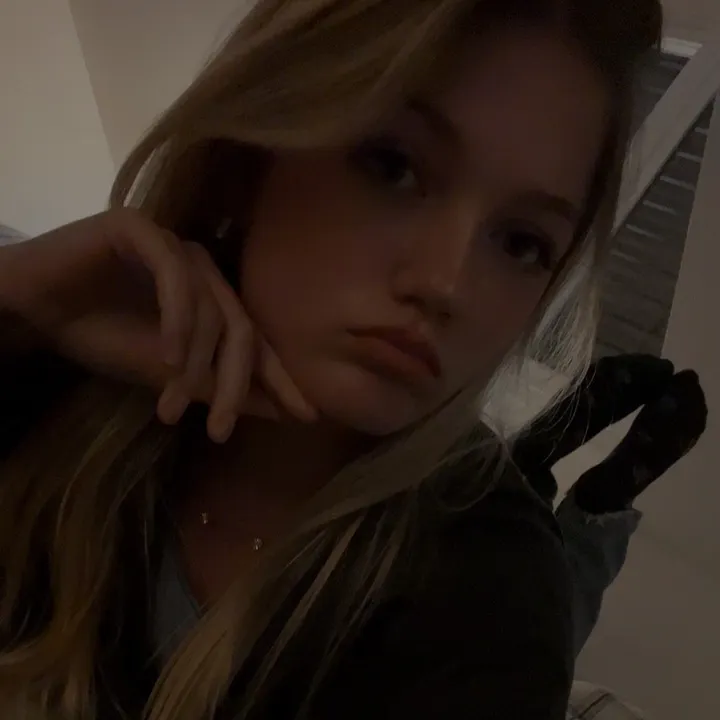 sarah_lvn74