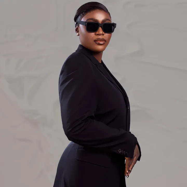 stylish_efee